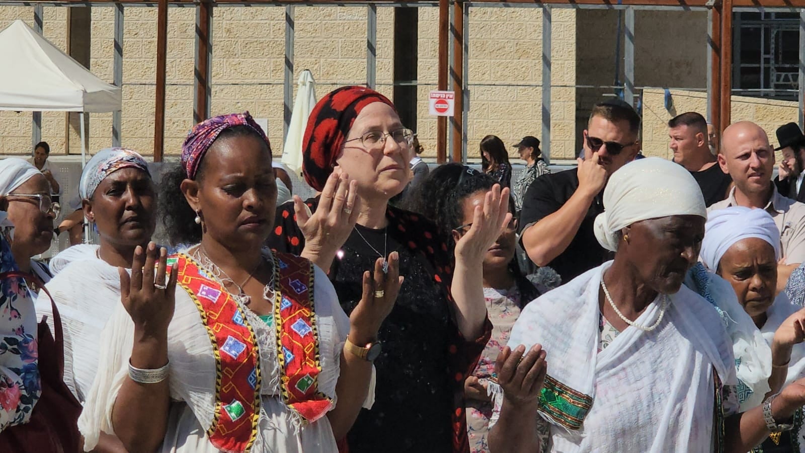 השרה סטרוק לעדה האתיופית: "המדינה שייכת לכם כמו לכולם"