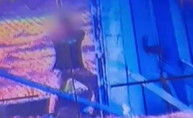 המחבל מתקרב לגדר, פותח באש לעבר כוחותינו - ונורה | צפו