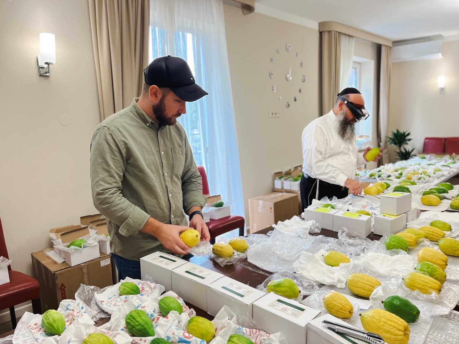 ההכנות לחג באוקראינה. צילום: FCJU.