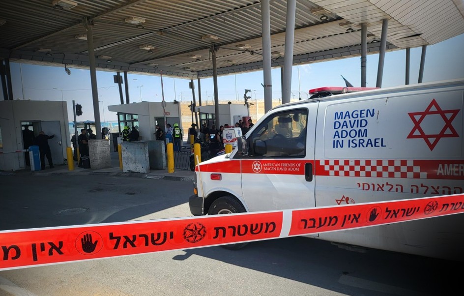 פיגוע סמוך לירושלים: מאבטח נפצע באורח קל, המחבל בהכרה