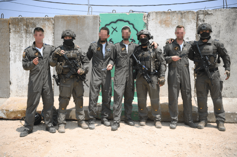 "אתם חלק מאיתנו": המפגש המרגש בין מסתערבי מג"ב לטייסים