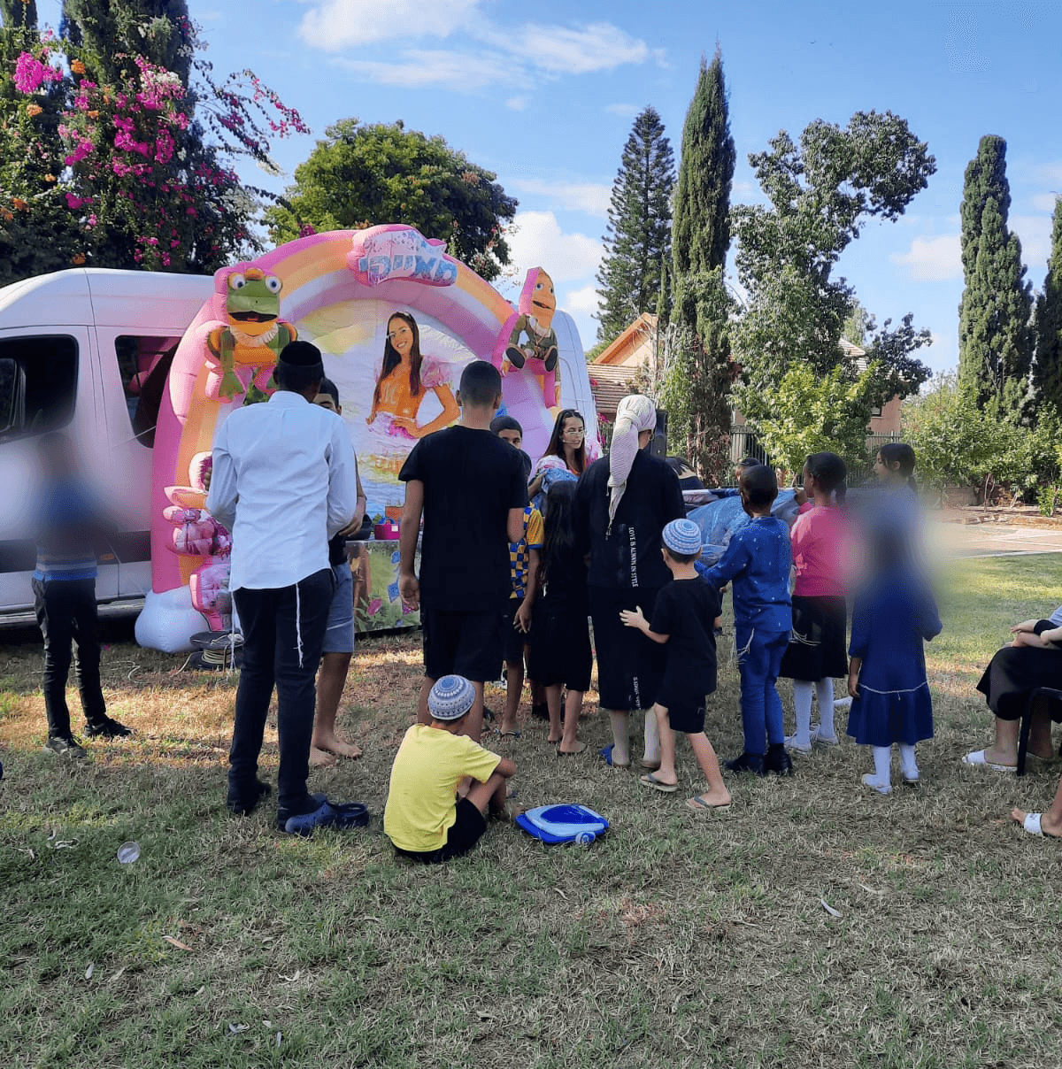 נחלים של אהבה: ההבדל התהומי בינינו לבין חיות האדם בעזה