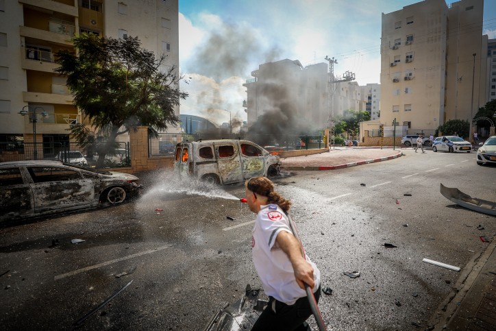 המשטרה: תושבי העוטף מתבקשים להישאר בבתיהם ולא לצאת לרחובות