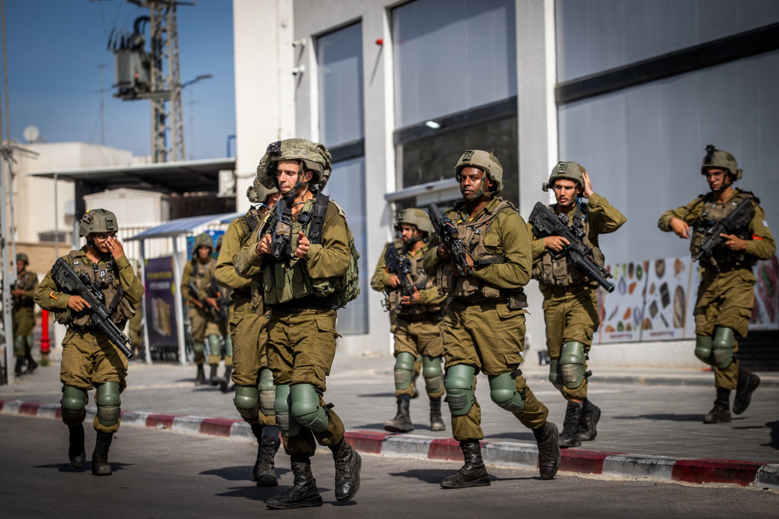 חילופי אש בין מחבלים לכוחותינו במספר מוקדים בעוטף