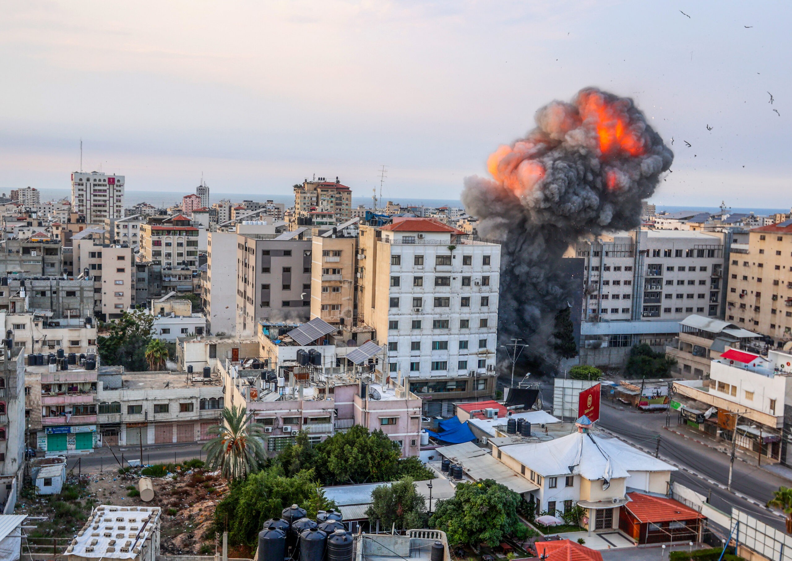 ראשוני: תקיפה נרחבת כעת של מטרות חמאס ברצועת עזה