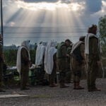 המלחמה ניפצה את המיתוס, אבל הדרך למטרה עדיין סלולה
