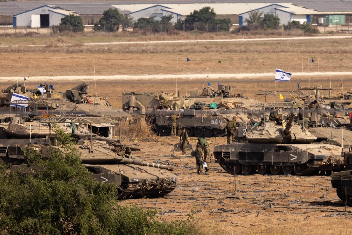 כוחותינו בגבול עזה. צילום: יונתן זידנל, פלאש 90