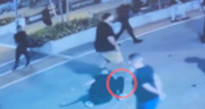 כרמיאל: בן 16 דקר אדם שהעיר לו ולחבריו על רעש בלילה | תיעוד