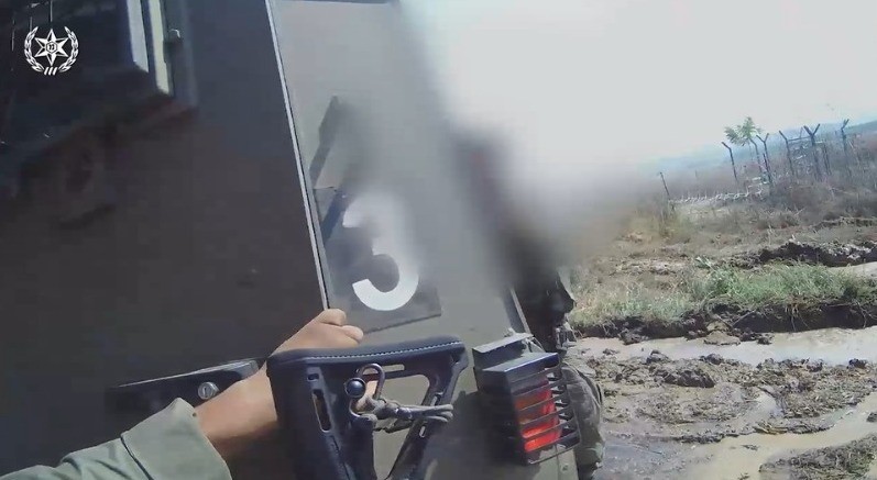 כמו בסרטים: מסתערבים מחלצים את חיילינו מאש המחבלים | תיעוד
