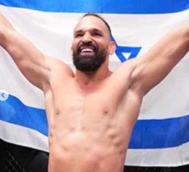 עטוף בדגל: "הרגשתי שאני חייב לתמוך בישראל"