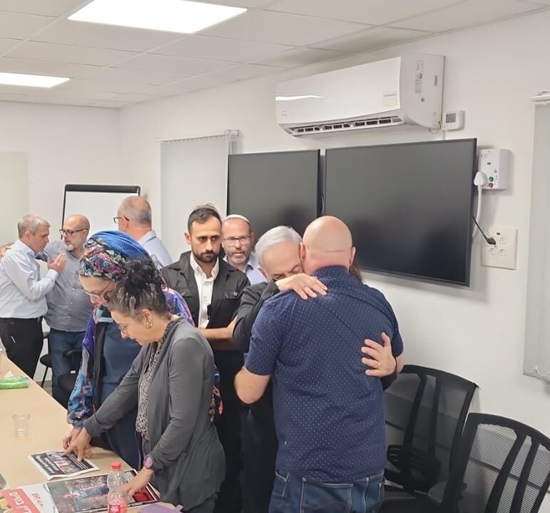 אביו של החטוף לנתניהו: "בטוחים שסדרי העדיפויות שלכם נכונים"