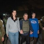 בניסיון להציג עצמו כארגון מוסרי: חמאס שחרר שתי חטופות מהשבי