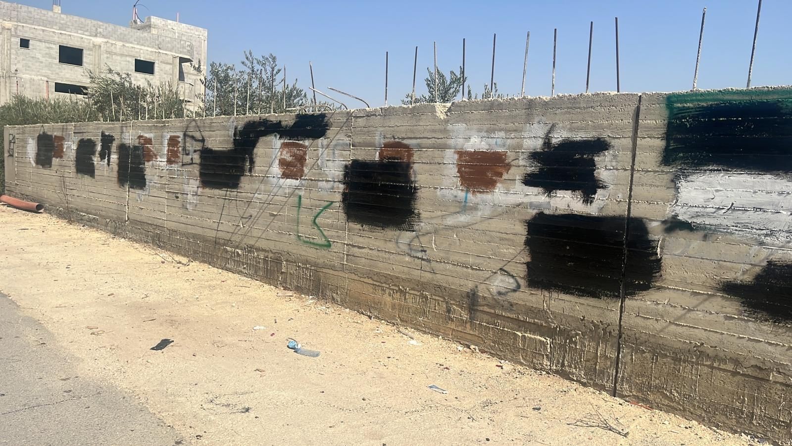 לפני ואחרי: מחבלי חווארה נאלצו למחוק את כתובות הנאצה בכפר
