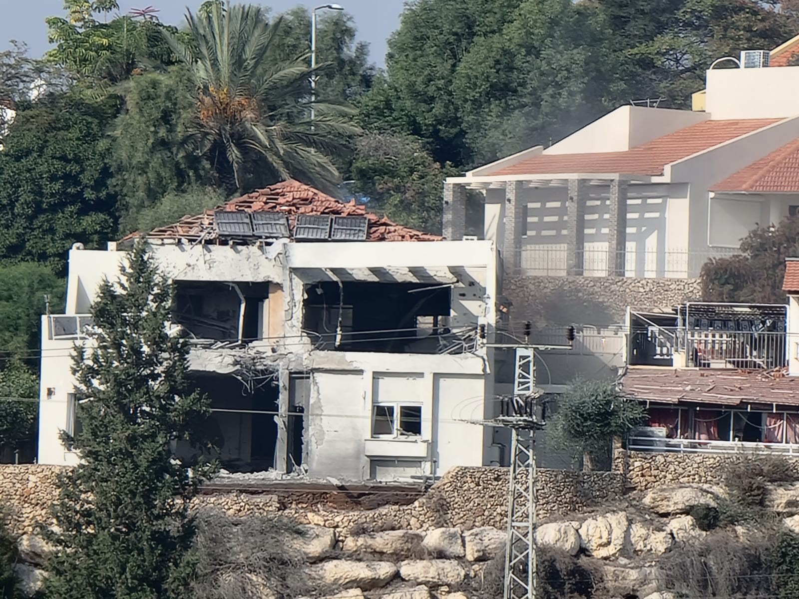 מטח כבד לאזור המרכז, פגיעה ישירה באלפי מנשה