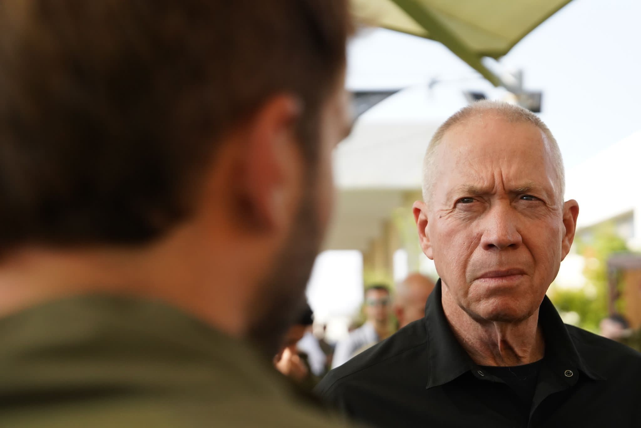 שר הביטחון גלנט עם לוחמי סיירת מטכ"ל | צילום: אריאל חרמוני, משרד הביטחון