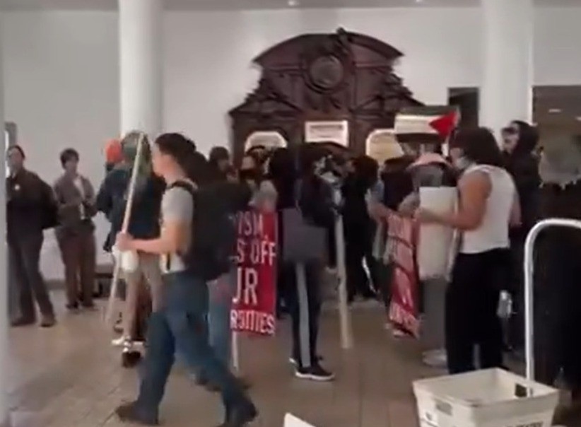 רדיפת היהודים בארה"ב: נערים התחבאו מפני אנטישמים | תיעוד