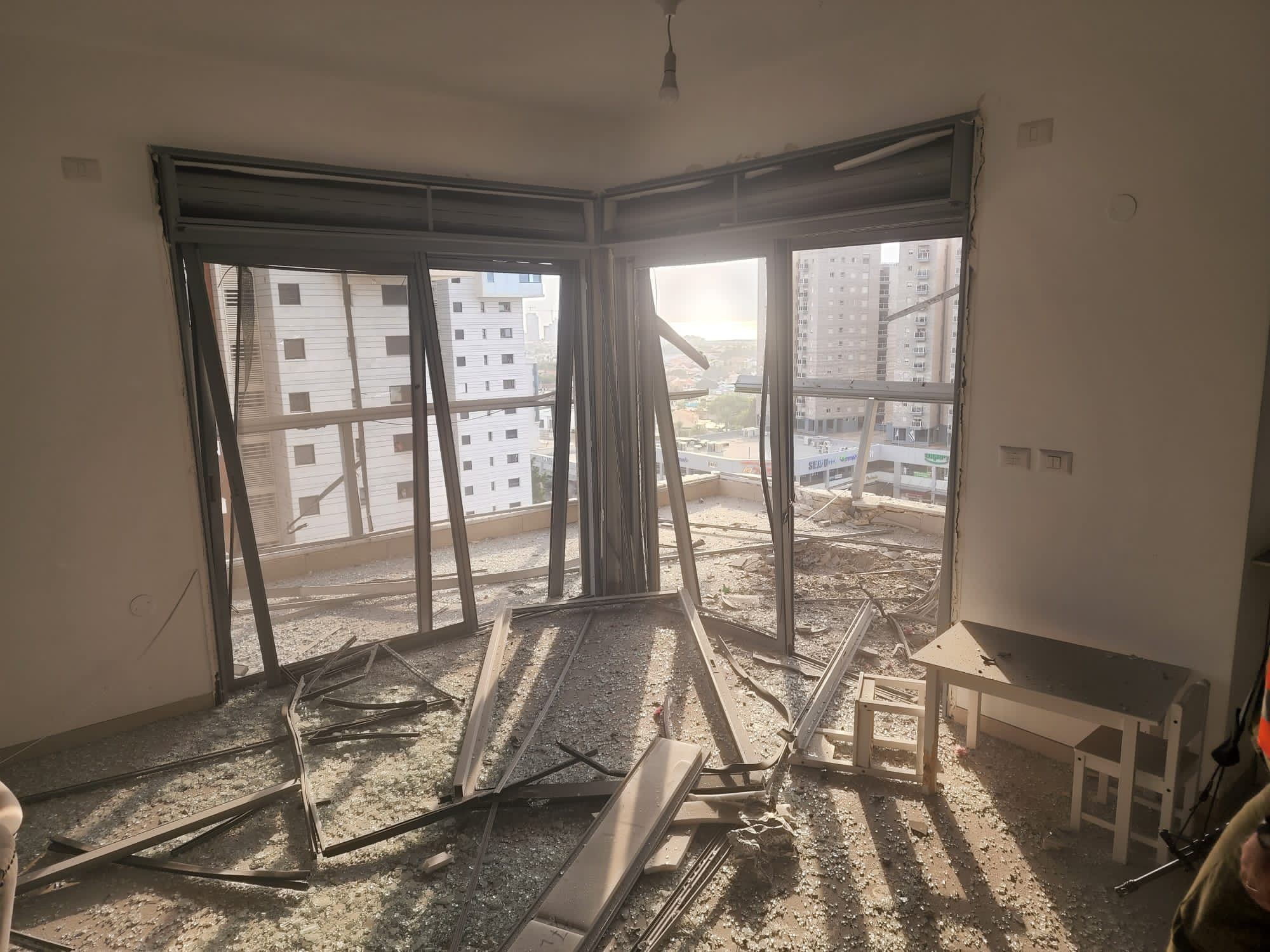 3 זירות של נפילות באשקלון בעקבות המטח הרקטי לדרום