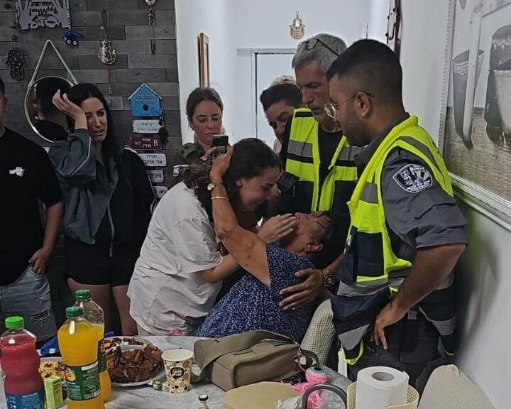 המפגש המרגש עם סבתא של אורי עימה | שימוש לפי סעיף 27א לחוק זכויות יוצרים