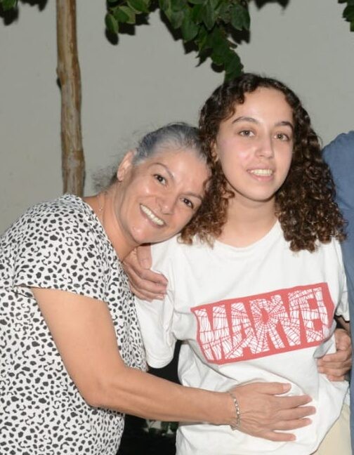 החיילת אורי מגידיש לאחר שחולצה מהשבי | צילום: דוברות שב"כ