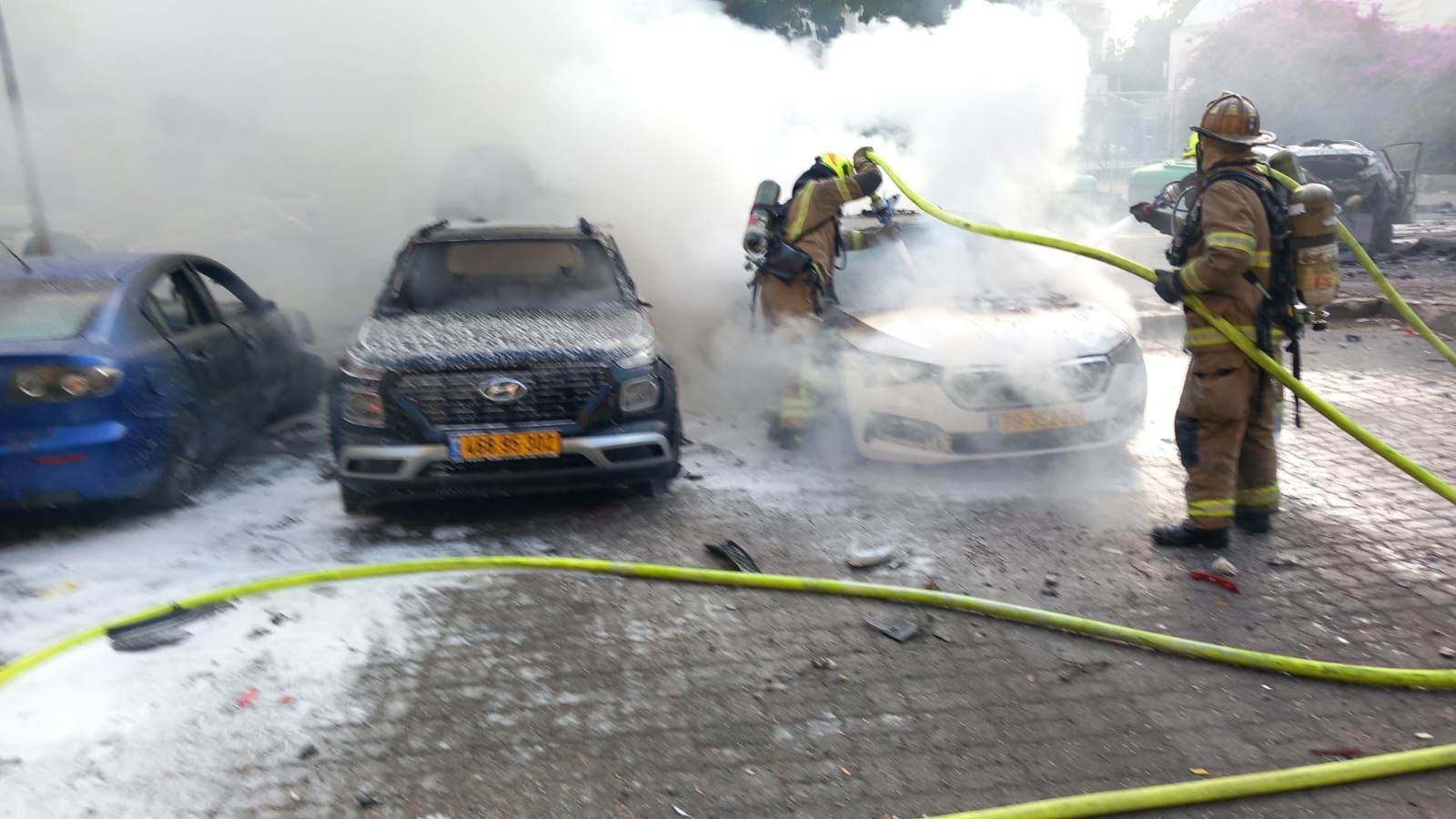 רכבים עלו באש: 4 פצועים קשה וקל מהמטח האחרון לאשדוד | תיעוד