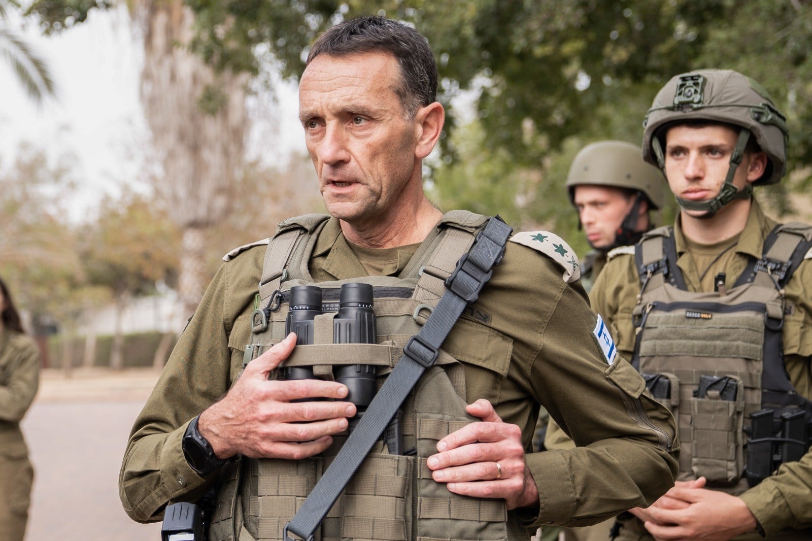 הרמטכ"ל הרצי הלוי, בסיור בין כוחות היבשה בחזית הדרום | צילום: דוברות צה"ל