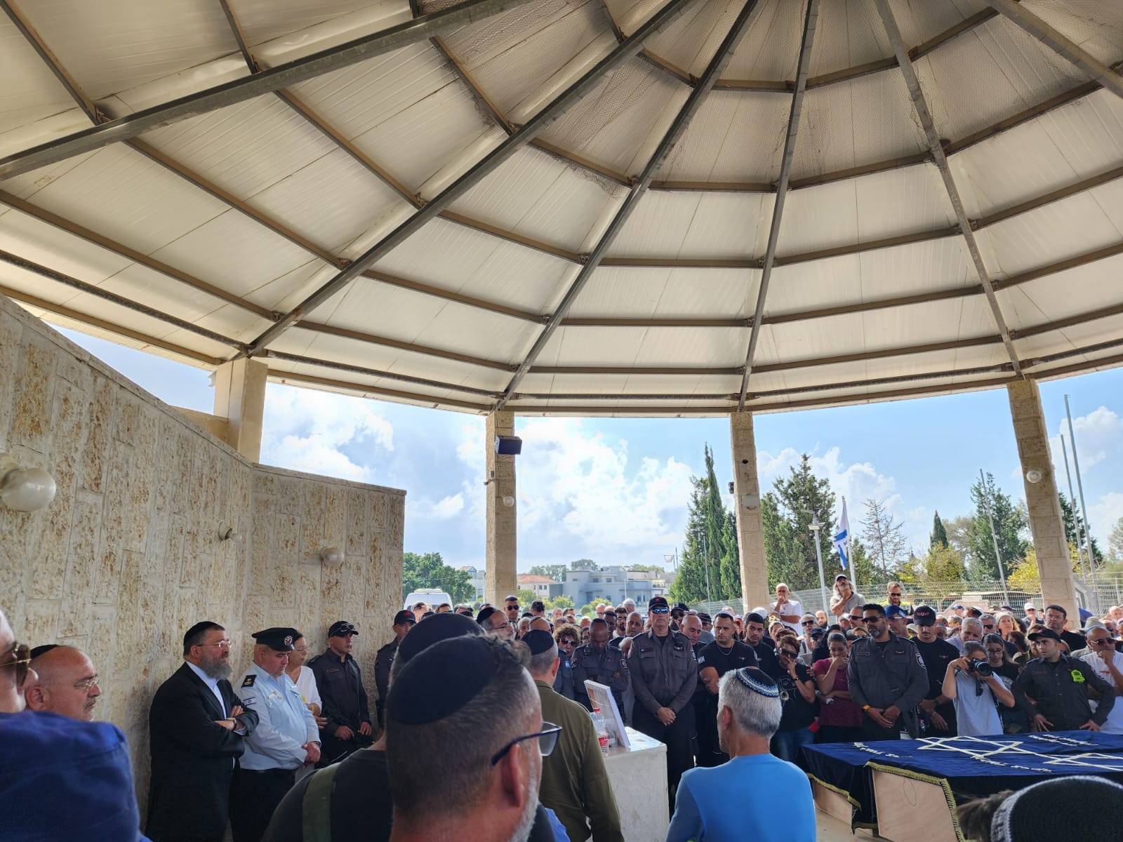 הלב נשבר: גיל ואור תעסה הי"ד הובאו למנוחות זה לצד זה
