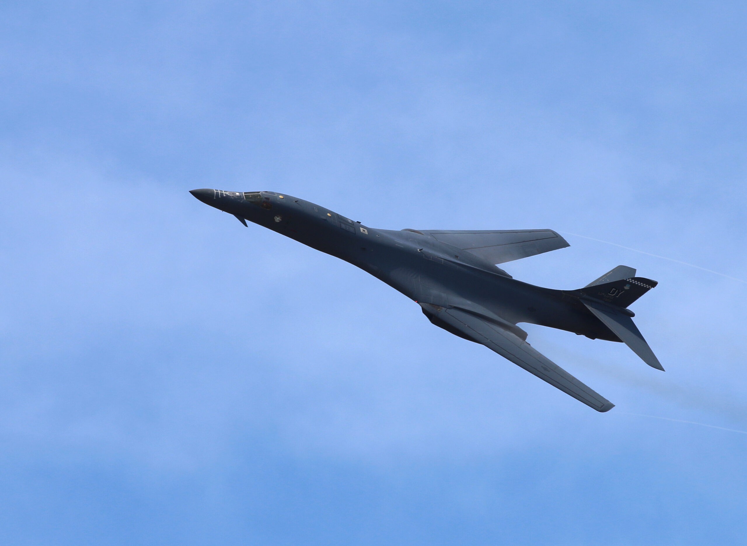 מסר לאיראן: ארה"ב הציבה מפציצי B-1B בבריטניה