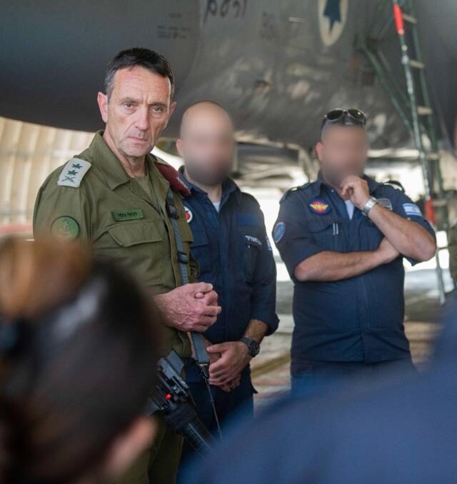 הרמטכ"ל: "נלחמים בנחישות ונשארים בני אדם, בשונה מהצד השני"