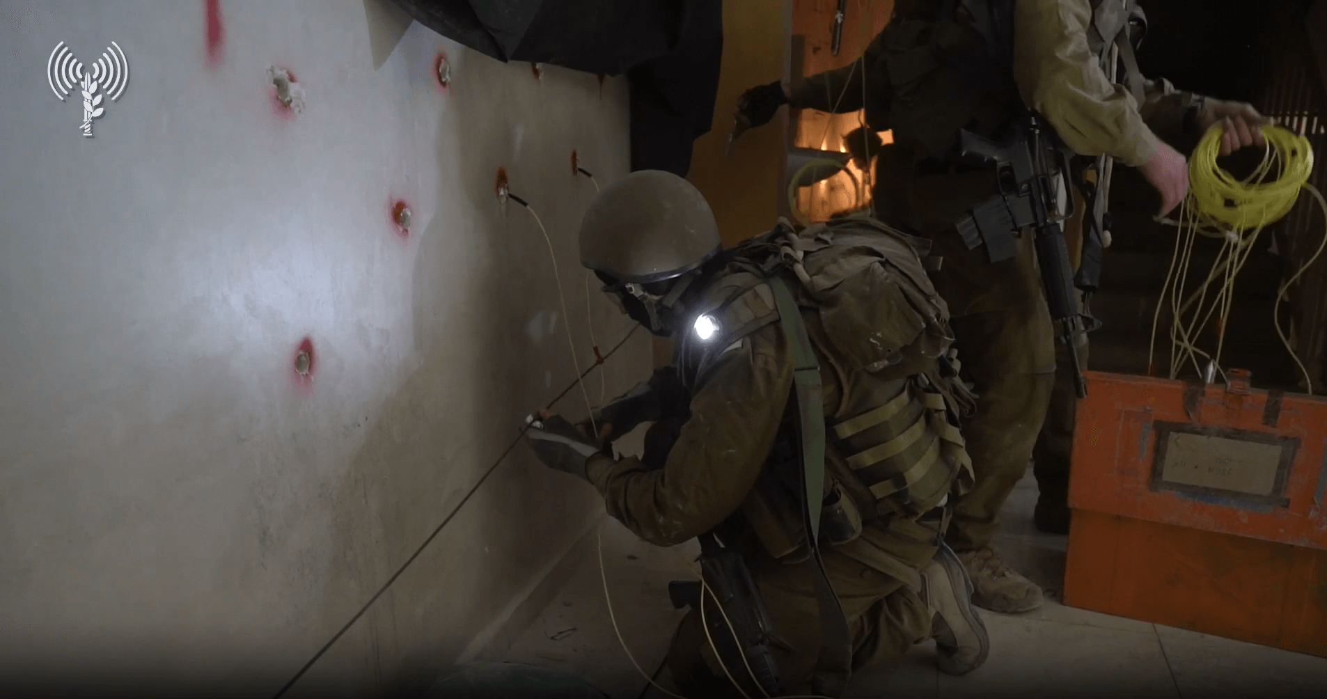 כוחותינו הרסו את בית המחבל שרצח את בנות משפחת די הי"ד | צפו