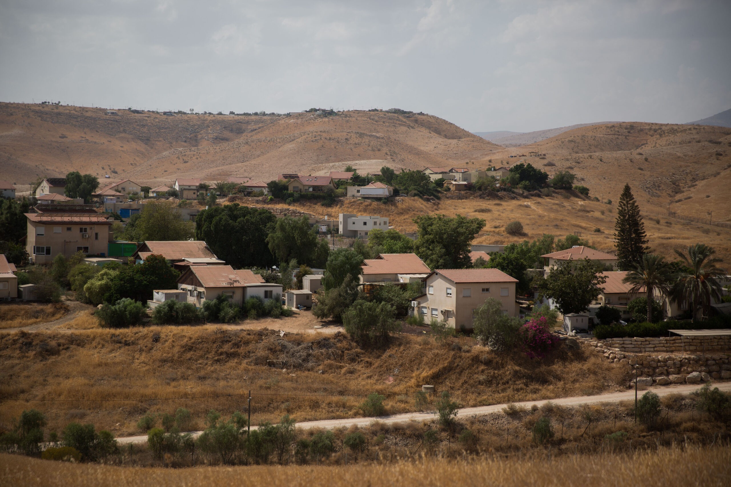 150 משפחות - 3 נופלים: היישוב שדמות מחולה באבל כבד