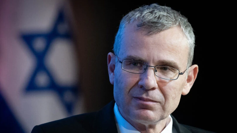 יריב לוין משיב אש: "יצחק עמית רוחש בוז עמוק לציבור"