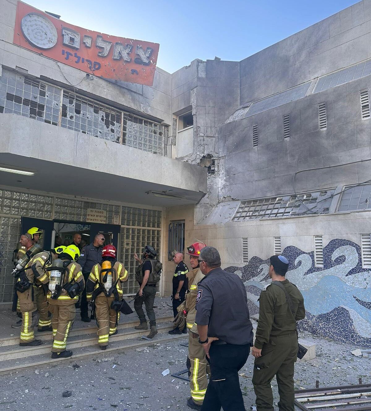 זירת פיצוץ כטב"ם בבית ספר צאלים באילת | צילום: עיריית אילת