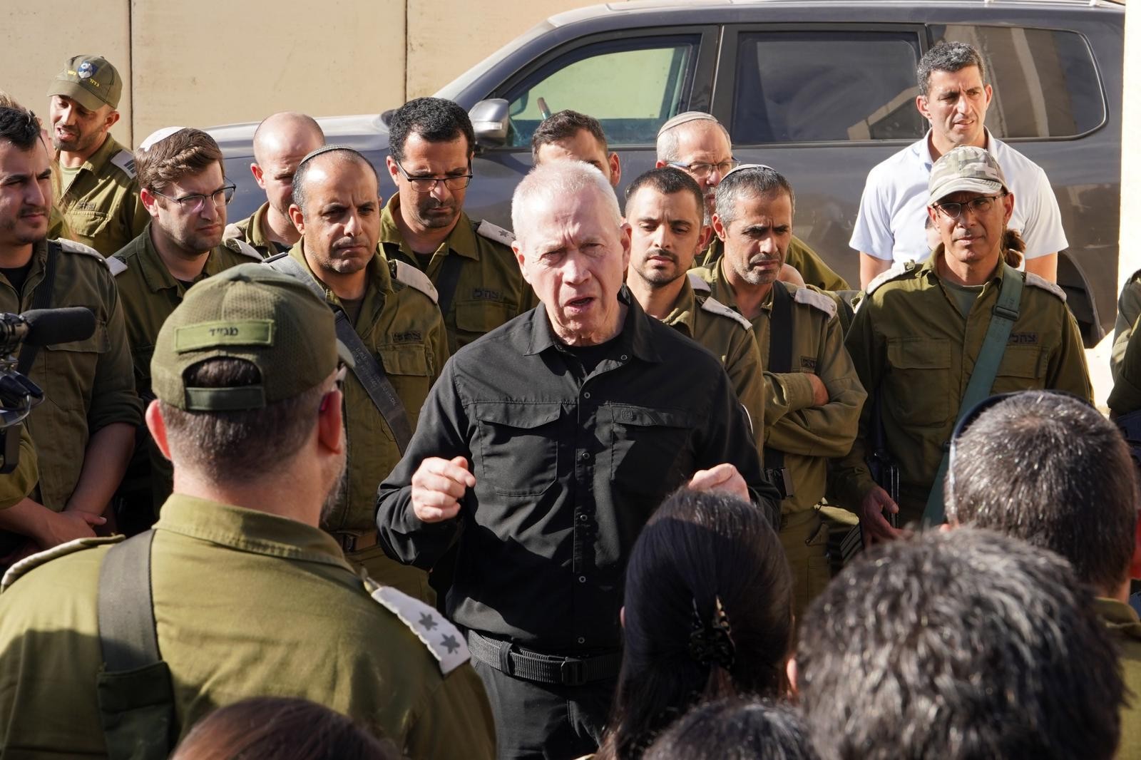 גלנט ללוחמי המילואים: אם לא נמחק את החמאס נקבל עוד 10 כאלה