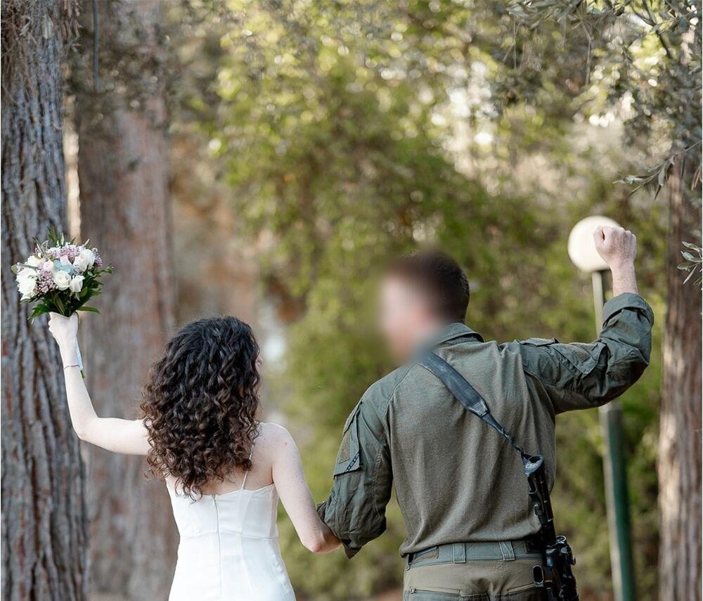 בצל המלחמה: החתונה המפתיעה והמרגשת של הלוחם מ'