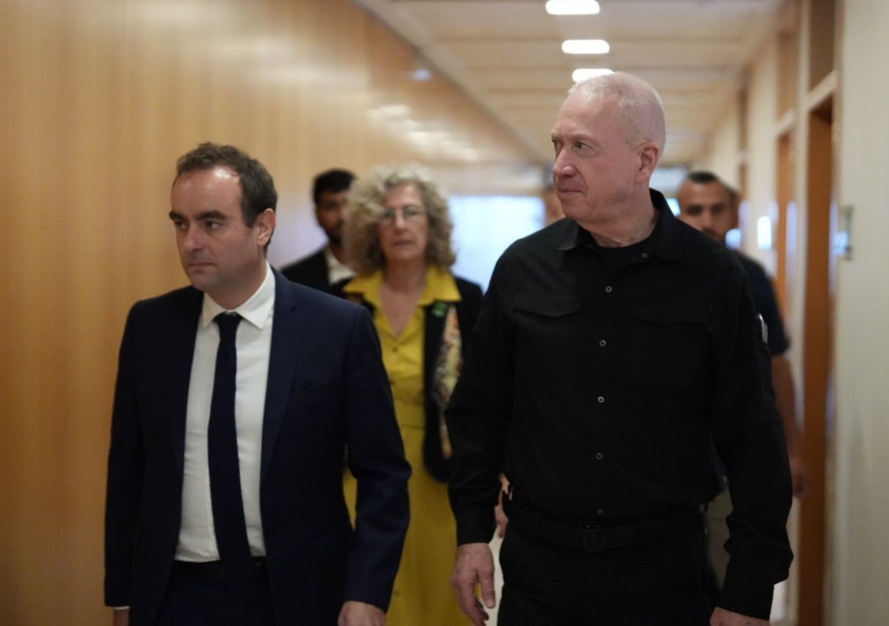 שר הביטחון למקבילו הצרפתי: "נלחמים בשביל עתיד העולם החופשי"