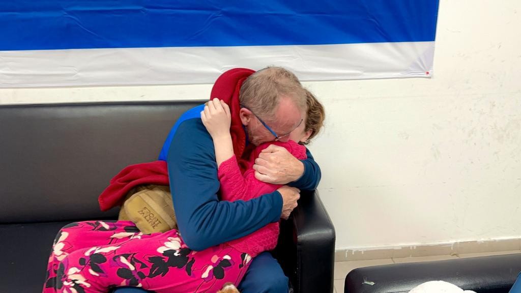 העדויות המטלטלות נחשפות: מה עברו הילדים בשבי?