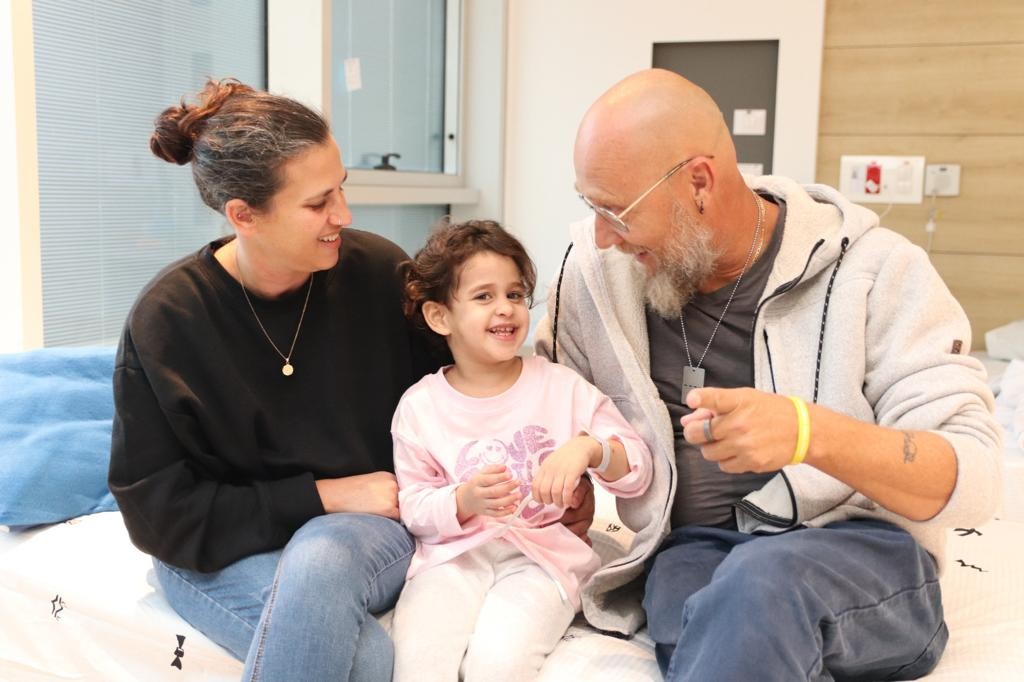 ביידן נפגש עם אביגיל עידן בת ה-4 ששוחררה מהשבי בעזה