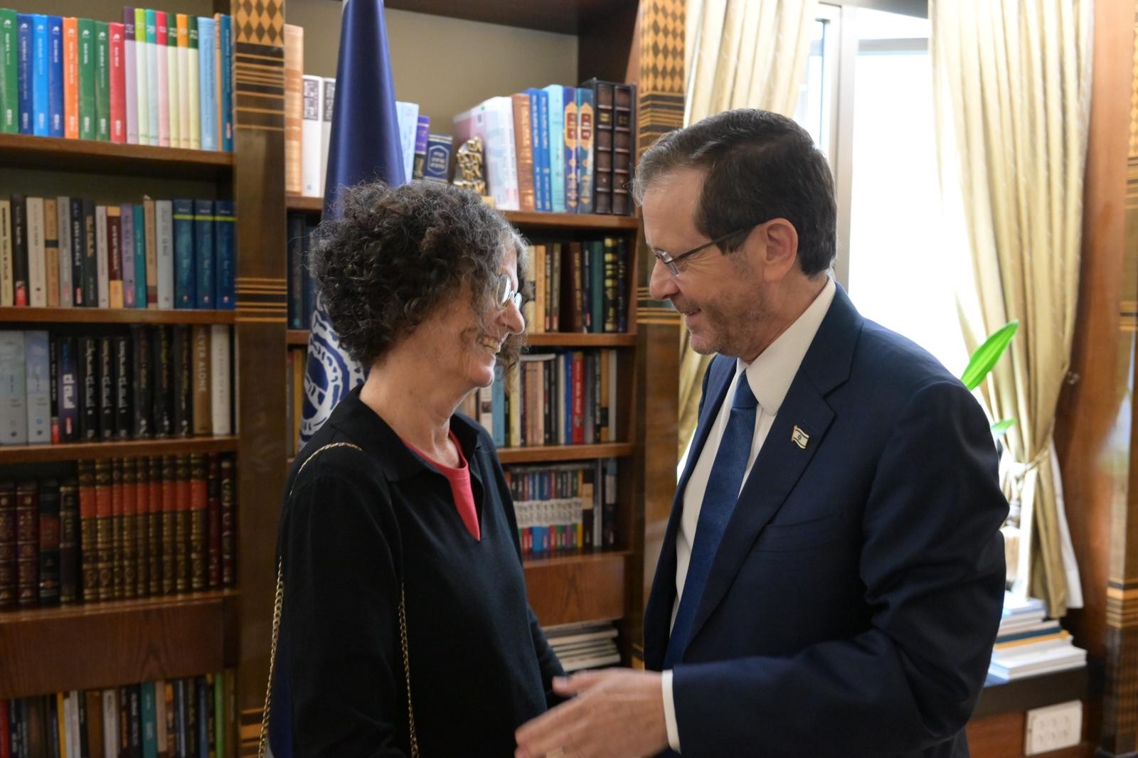 שושן הרן שנחטפה ושוחררה משבי החמאס נפגשה עם הנשיא | צפו