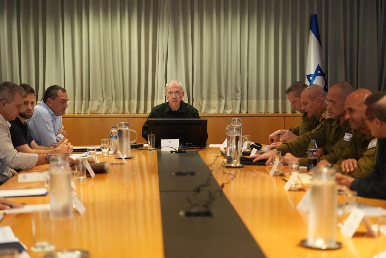 גלנט הורה: להיערך להחזרת יישובי העוטף עד 4 ק"מ מעזה בינואר