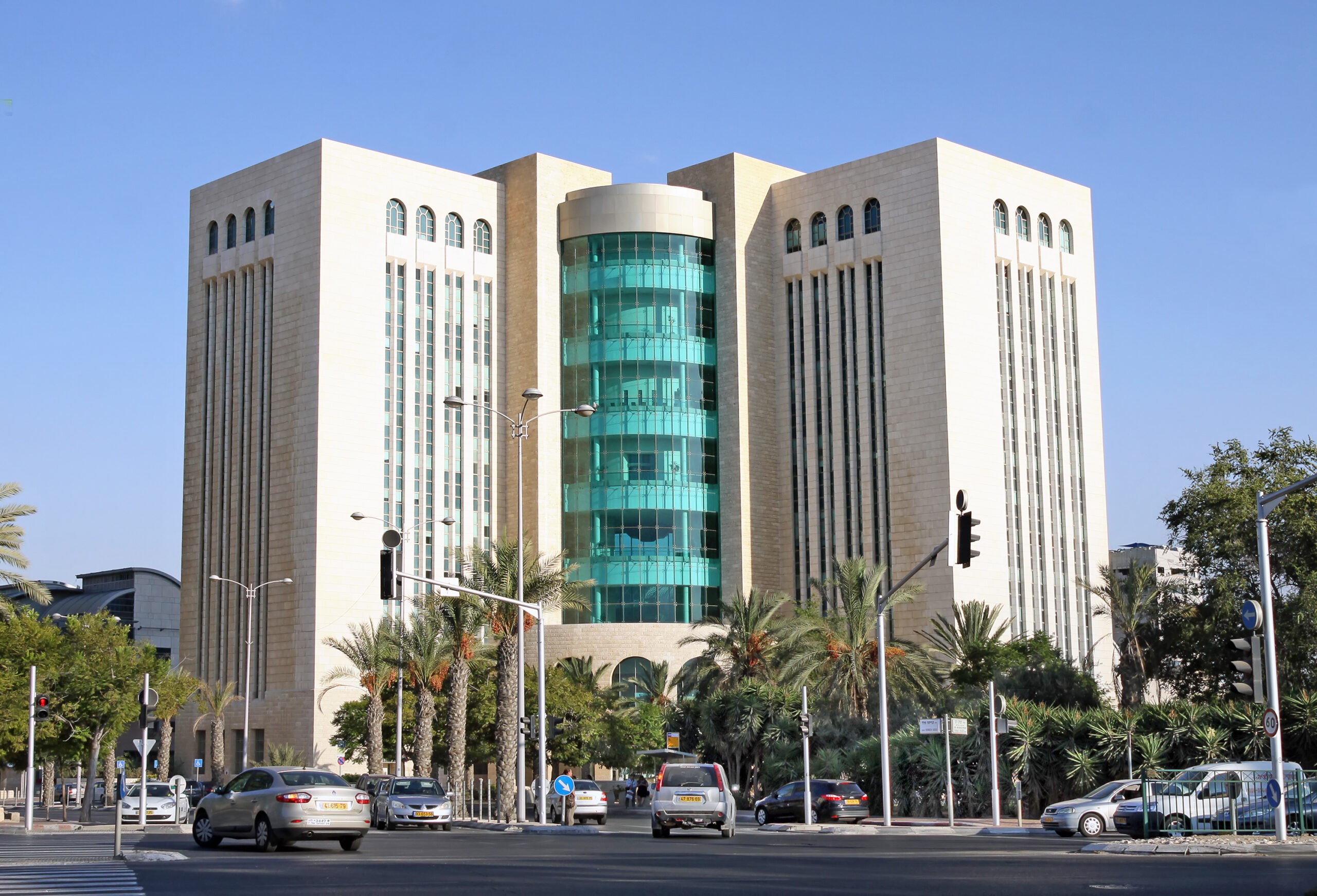 אושר: נפגעי טרור לא יצטרכו לשלם אגרה על התביעה