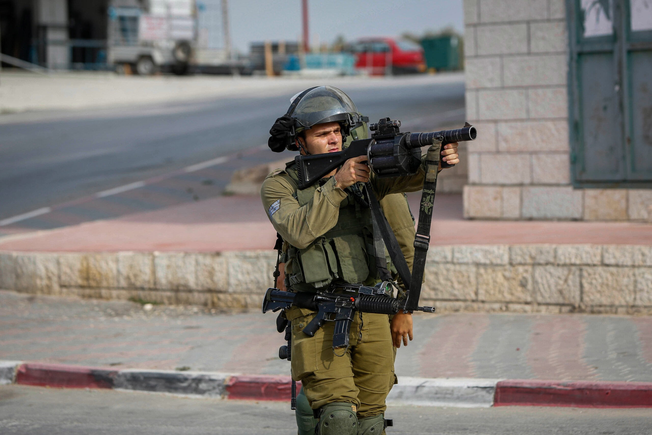 טול כרם: מחבלים השליכו מטען לעבר הלוחמים - צה"ל תקף מהאוויר