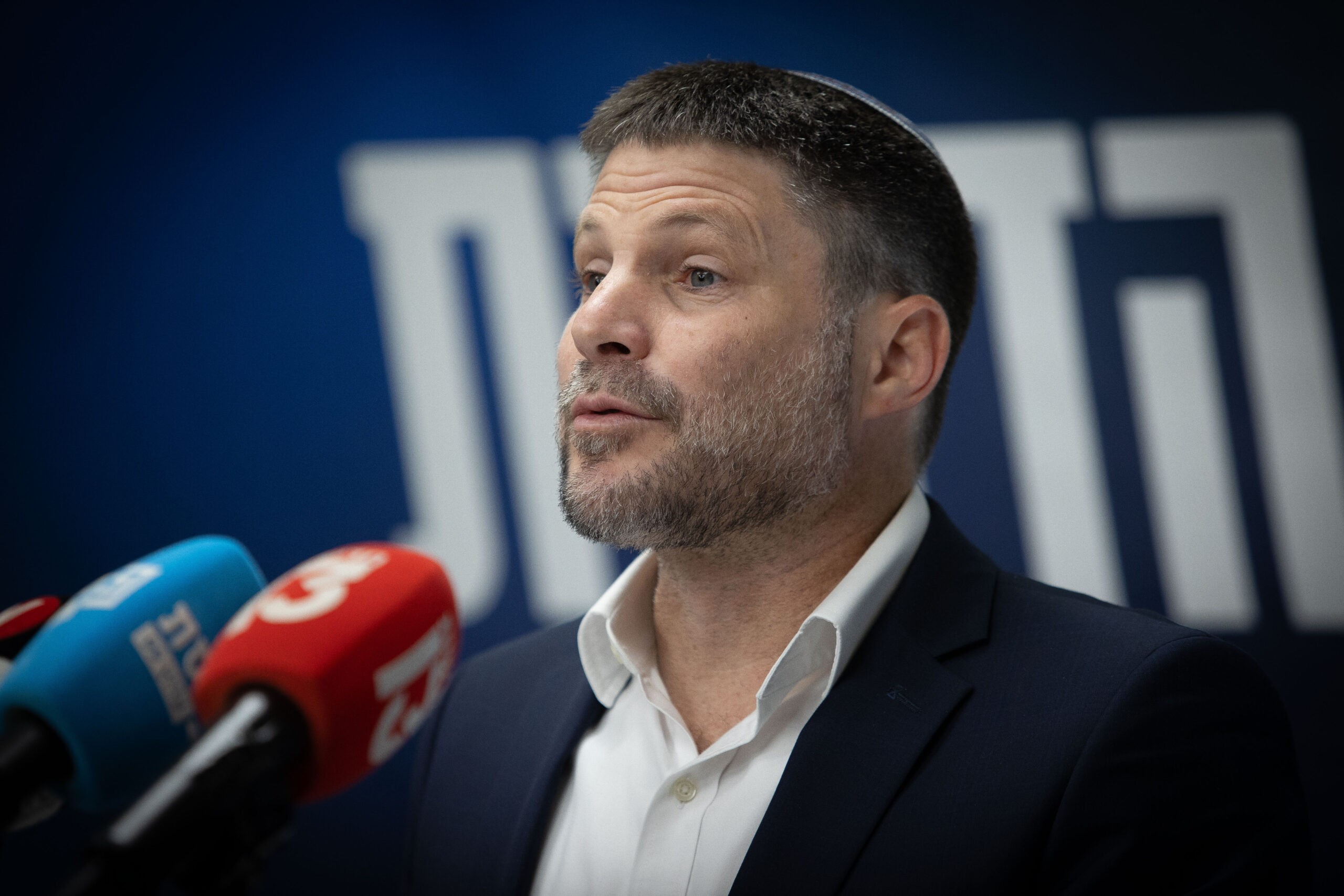 שר האוצר על קמפיין ההסתה נגד יהודה ושומרון: "תתביישו לכם"