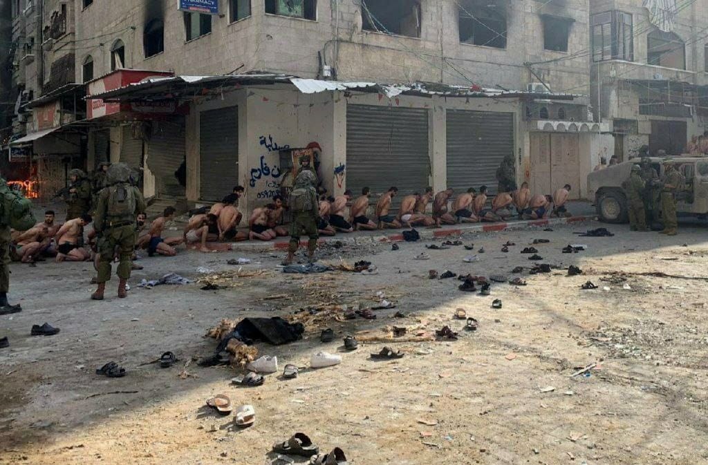 תיעוד מלב עזה: עשרות מחבלי חמאס נכנעו ונעצרו ע"י כוחותינו