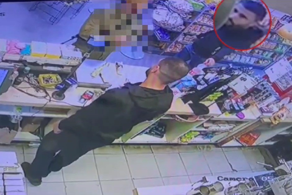 צפו: תיעוד פיגוע הדקירה בתחנת הדלק סמוך לבית אריה