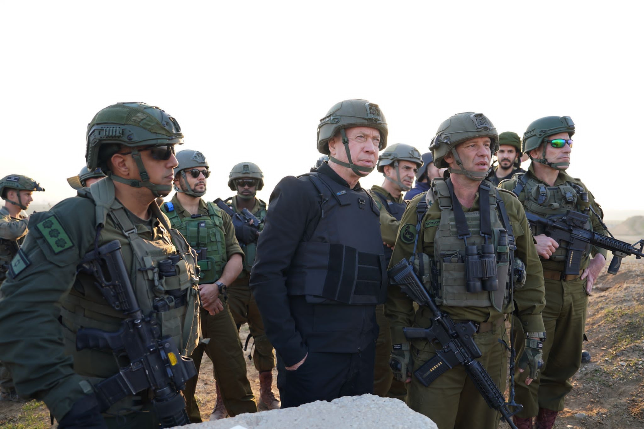 שר הביטחון יואב גלנט בגבול הרצועה | צילום: אריאל חרמוני, משרד הביטחון