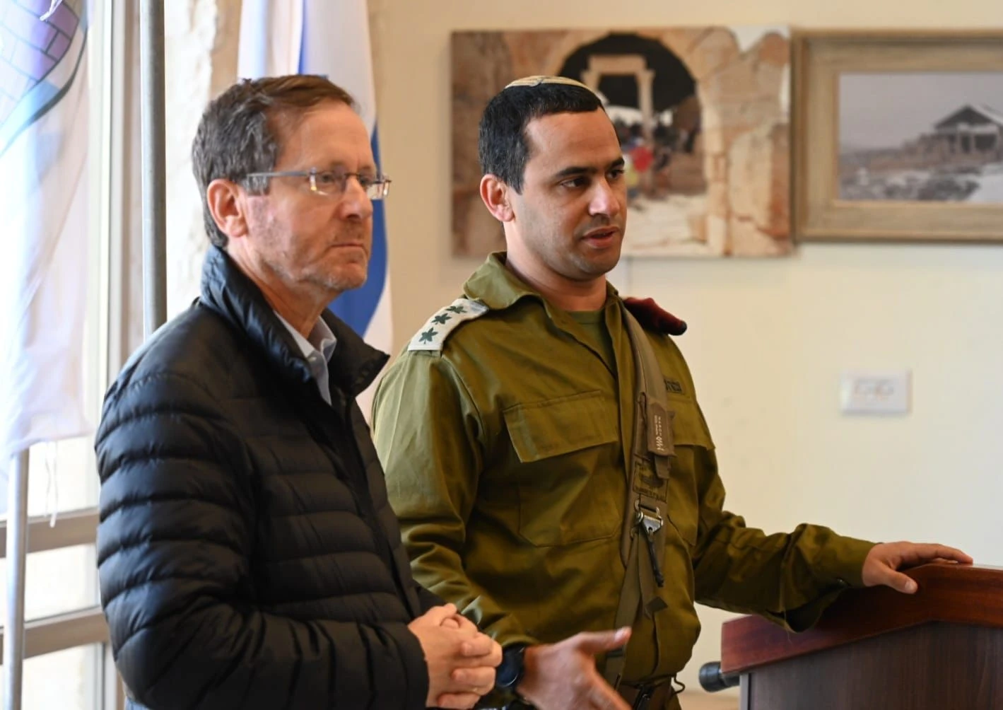 הנשיא הרצוג בביקור אצל לוחמי חטיבת יהודה בהר חברון | צילום: חיים צח, לע"מ