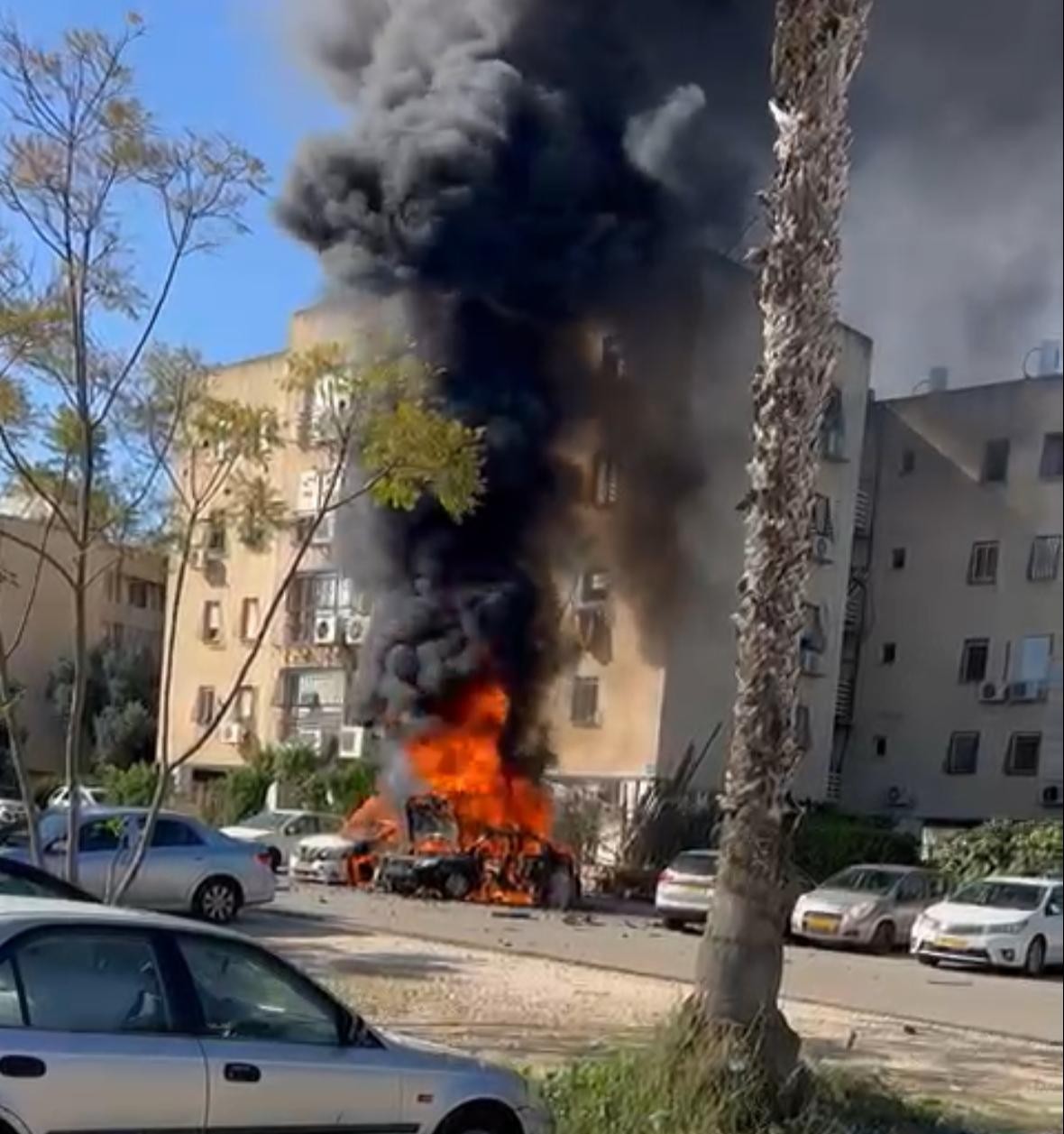 חשד לחיסול: גבר נהרג בפיצוץ רכב בנתניה | תיעוד מהזירה