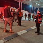 פיגוע דקירה במחסום מזמוריה סמוך לי-ם: שני פצועים במקום