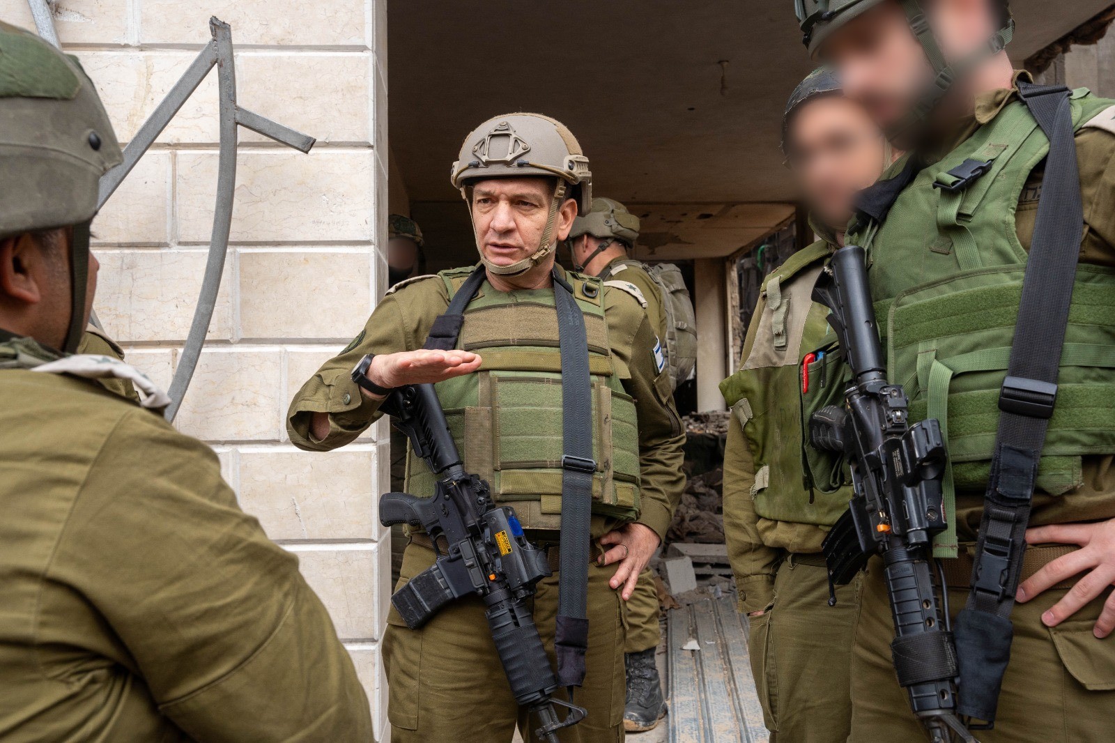 "הוא צריך לעמוד לדין": תגובות סוערות לפרישתו של ראש אמ"ן