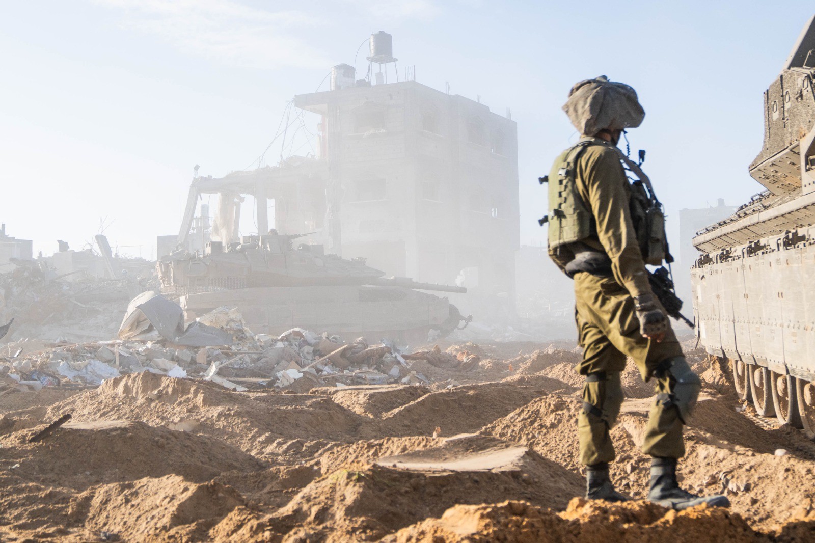 לוחמי חטיבות 7 וגבעתי ניהלו לחימה עזה בח'אן יונס | צפו